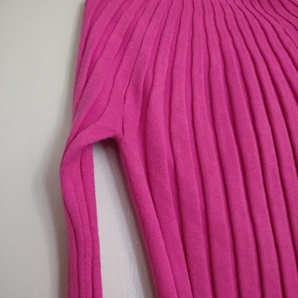 Pink Ribknit Sweater Size S - Picture 4 of 10